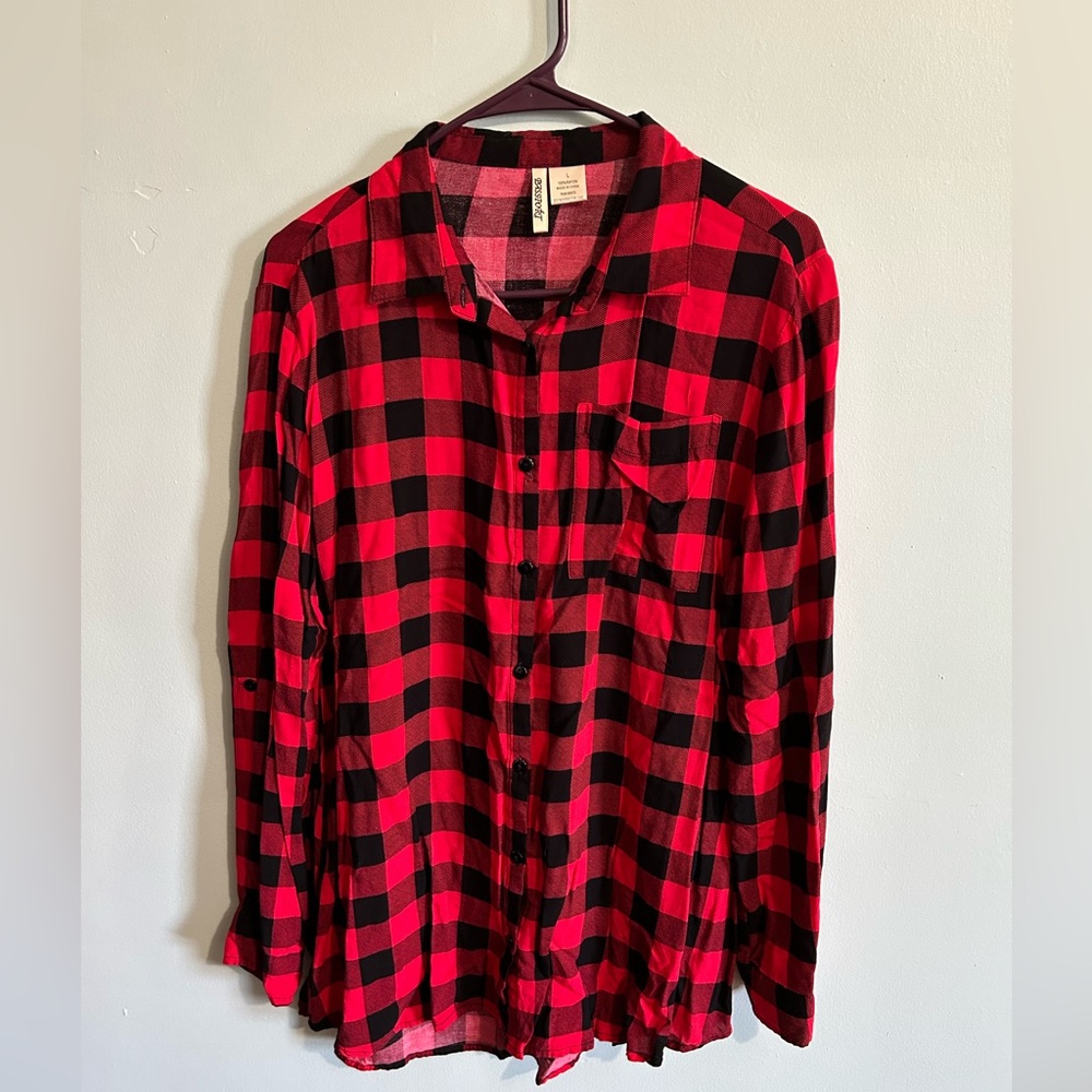 Red and black checkerboard pattern button up
